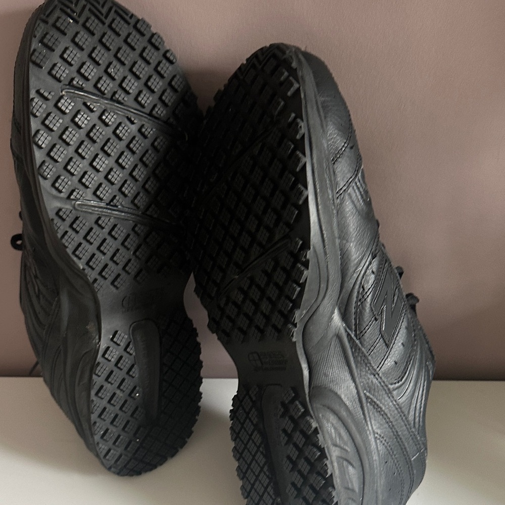 Men’s New Balance 623v3 - Picture 3 of 5